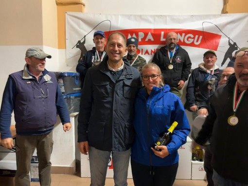 Gara di pesca: secondo memorial Paolo Testero a Diano Marina, ospite la campionessa del mondo di surfcasting Chiara Falchi
