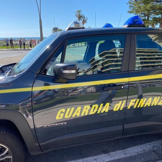 Guardia di Finanza trova B&B evasore totale: attività in provincia di Imperia gestita da percettori del reddito di cittadinanza Guardia di Finanza trova B&B evasore totale: attività in provincia di Imperia gestita da percettori del reddito di cittadinanza