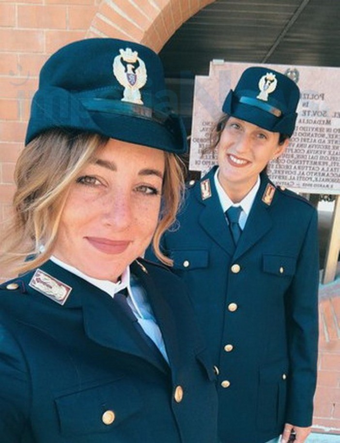 Pallanuoto: le imperiesi Giulia Gorlero e Giulia Emmolo hanno giurato per la Polizia di Stato Pallanuoto: le imperiesi Giulia Gorlero e Giulia Emmolo hanno giurato per la Polizia di Stato