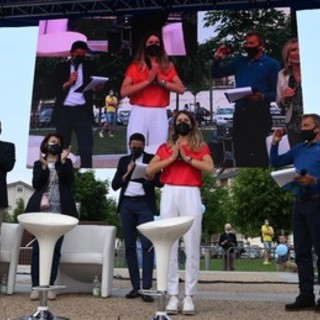 Cuneo: grande festa in Piazza Ex Foro Boario per Marta Bassino (Video)