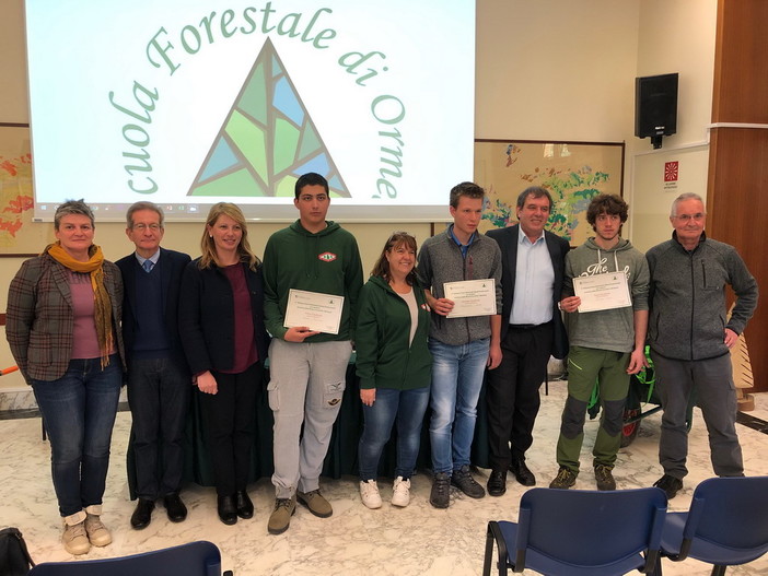 Ormea: 7 scuole forestali di tutta Italia alla gara nazionale organizzata dalla scuola del basso Piemonte (Foto) Ormea: 7 scuole forestali di tutta Italia alla gara nazionale organizzata dalla scuola del basso Piemonte (Foto)