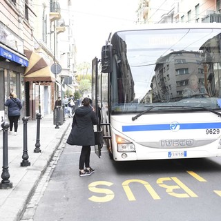 Il taglio dei passeggeri pesa sulle casse di Riviera Trasporti: a ottobre incassi dimezzati e novembre sarà peggio