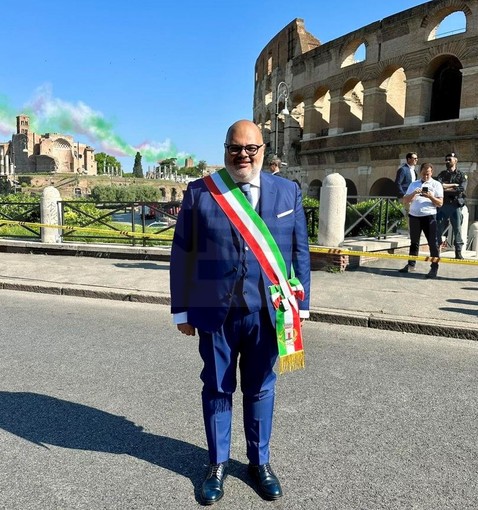 Giorgio Giuffra da Riva Ligure alla Festa della Repubblica nazionale: l'unico sindaco della provincia di Imperia (Foto) Giorgio Giuffra da Riva Ligure alla Festa della Repubblica nazionale: l'unico sindaco della provincia di Imperia (Foto)