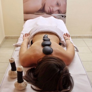 Grande successo al corso di Hot Stone & Shell all'Accademia Formativa di Arma di Taggia Grande successo al corso di Hot Stone & Shell all'Accademia Formativa di Arma di Taggia