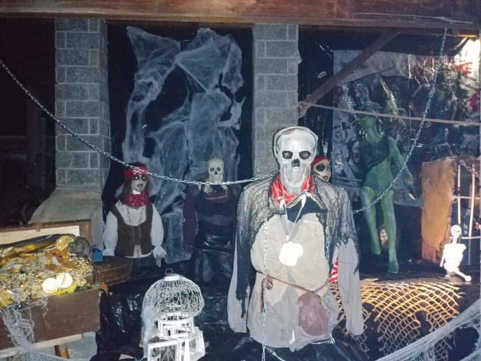 Pompeiana: notevole successo per la festa di Halloween organizzata da Sgarzeline &amp; Pelandrui (foto)