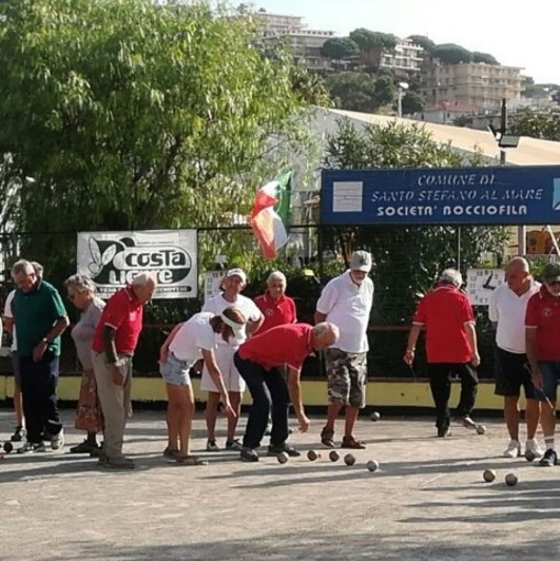Santo Stefano al Mare: una bella giornata tra bocce ed amicizia con la bocciofila 'Turati' di Moncalieri Santo Stefano al Mare: una bella giornata tra bocce ed amicizia con la bocciofila 'Turati' di Moncalieri