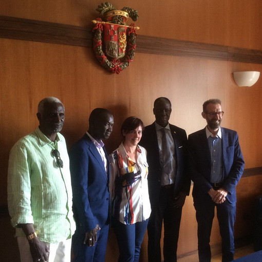 Imperia: incontro per rafforzare l’integrazione e gli scambi culturali, Natta incontra una delegazione senegalese
