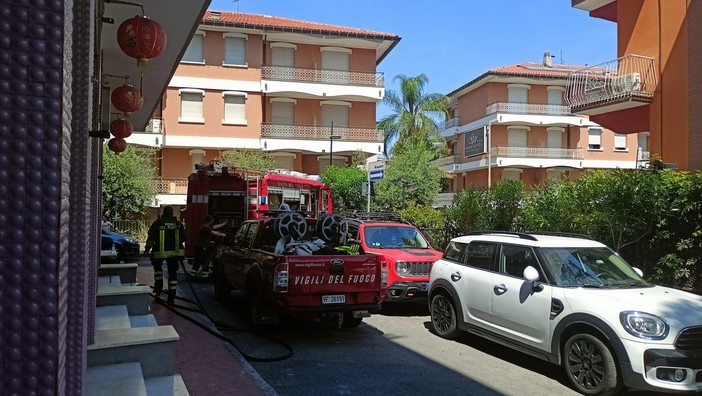 Incendio al ristorante cinese di Bordighera, titolare gravemente ustionata (Foto e video)