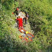 Incidente stradale a Borgomaro, motociclista ferito: si alza in volo l'elisoccorso (Foto e video)