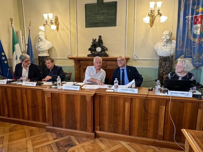 Interreg Italia-Francia Alcotra, presentato il nuovo bando da 55 milioni di euro Interreg Italia-Francia Alcotra, presentato il nuovo bando da 55 milioni di euro