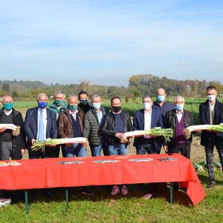 Il Porro di Cervere arriva direttamente a casa: presentato il progetto di delivery in sostituzione alla tradizionale fiera (Video) Il Porro di Cervere arriva direttamente a casa: presentato il progetto di delivery in sostituzione alla tradizionale fiera (Video)