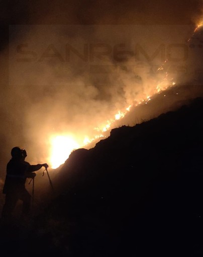 Imperia: domato ieri sera l'incendio di sterpaglie in regione Panegai