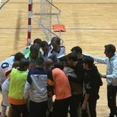 CALCIO A 5. Notte da dentro o fuori per  Caramagna e Airole al Palazzetto dello Sport