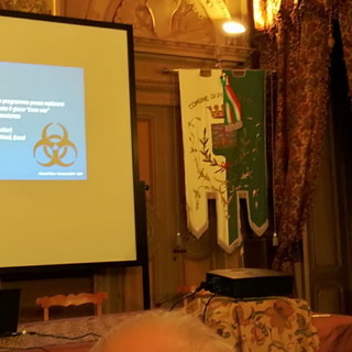 Pieve di Teco: ieri sera buon successo di partecipazione all'incontro sulle minacce informatiche (Foto)