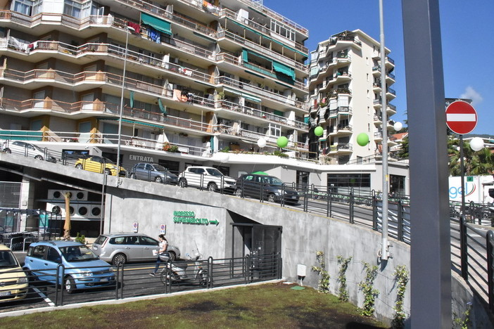 Arimondo dona buoni alimentari alle famiglie in difficoltà della provincia di Imperia