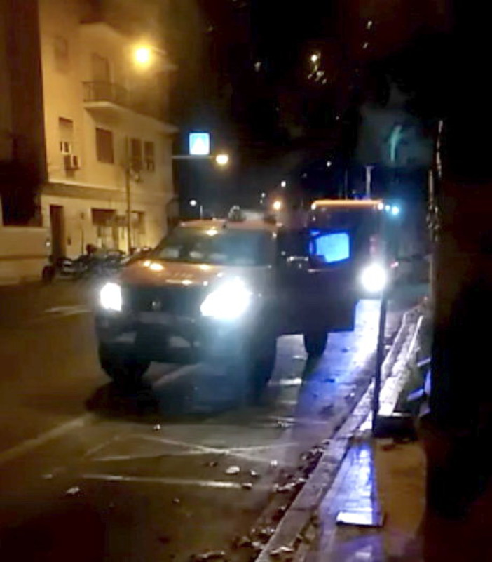 Imperia: perde il controllo dello scooter e finisce fuori strada, incidente ieri sera in viale Matteotti