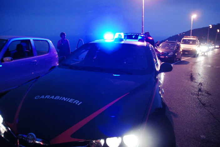Capodanno di lavoro per i Carabinieri tra Imperia, San Bartolomeo al Mare e nell'entroterra Capodanno di lavoro per i Carabinieri tra Imperia, San Bartolomeo al Mare e nell'entroterra