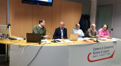 Imperia: ieri alla Camera di Commercio un incontro sulla fatturazione elettronica con la Confesercenti