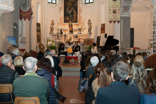 Mario Desiati “Strega” Cervo che si conferma come borgo della letteratura Mario Desiati “Strega” Cervo che si conferma come borgo della letteratura