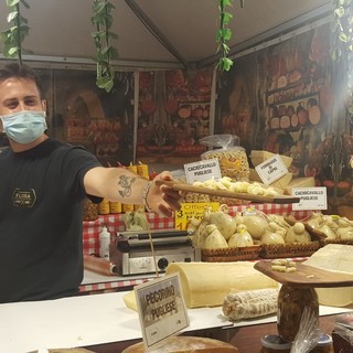 Imperia, Ineja 2020: la festa di San Giovanni è iniziata. Per le vie del centro di Oneglia i sapori e le tradizioni del territorio (foto)