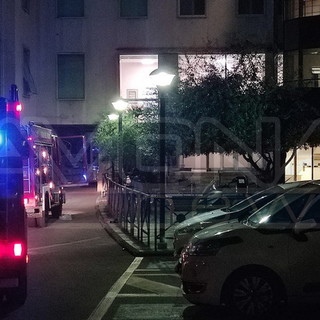 Pietra Ligure, incendio all'ospedale Santa Corona: 3 intossicati e 60 degenti evacuati (Foto e Video)