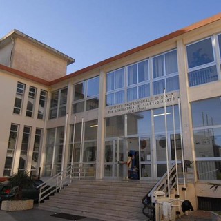 Imperia: l‘Istituto Marconi di via Gibelli si schiera contro il bullismo e la violenza di genere Imperia: l‘Istituto Marconi di via Gibelli si schiera contro il bullismo e la violenza di genere
