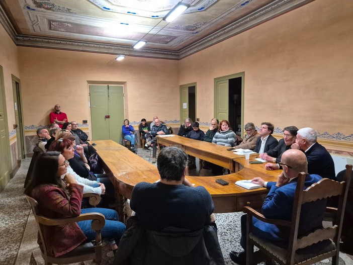 Pontedassio, l'Amministrazione comunale incontra la Confcommercio Pontedassio, l'Amministrazione comunale incontra la Confcommercio