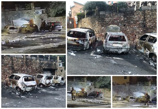 Costarainera: sei auto distrutte da un incendio nella notte, erano parcheggiate sopra il campo sportivo (Foto e Video)