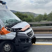 Incidente in autostrada: coinvolta un'ambulanza (Foto)