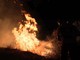 Diano Marina: incendio di sterpaglie in località Muratori, sul posto Vigili del Fuoco e volontari