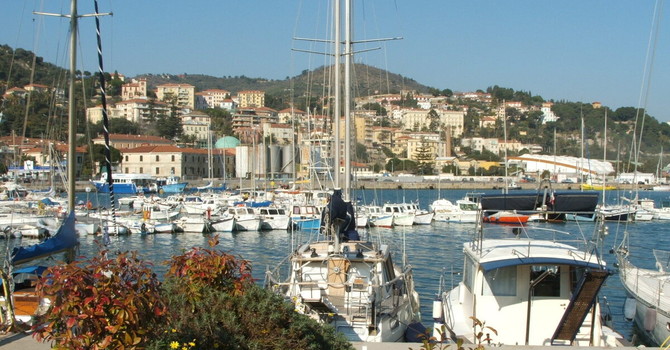 "Borgo Marina dimenticato": il grido di protesta di residenti e turisti "Borgo Marina dimenticato": il grido di protesta di residenti e turisti