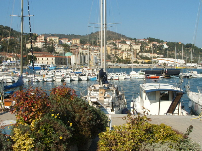 Dotazioni di bordo per le barche piccole e grandi, armatori in allarme a Imperia