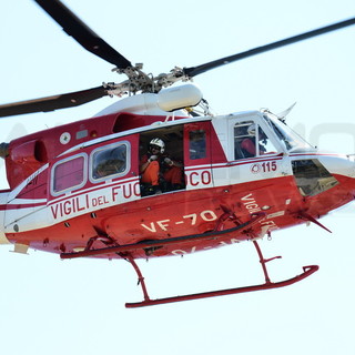 Il servizio degli elicotteristi dei Vigili del Fuoco proseguirà: l'intervista all'Assessore alla Sanità regionale (Video)