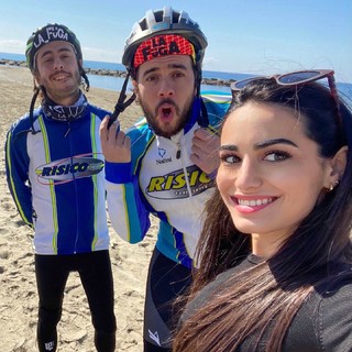 Ilaria Salerno ospite del programma Twitch 'Venerdì Credici' assieme ai Panpers ed altri comici di Zelig e Colorado