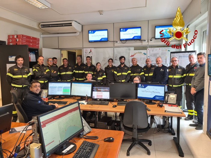 Antincendio boschivo: importante riunione tra la Regione e i comandi provinciali dei Vigili del Fuoco Antincendio boschivo: importante riunione tra la Regione e i comandi provinciali dei Vigili del Fuoco