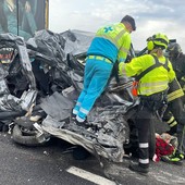 Grave incidente sulla A10 tra Sanremo e Taggia: tre mezzi coinvolti, due morti e quattro feriti, traffico in tilt (Foto)