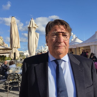 Rinnovati gli organi dirigenti della Confcommercio provinciale: Enrico Lupi rieletto Presidente per acclamazione Rinnovati gli organi dirigenti della Confcommercio provinciale: Enrico Lupi rieletto Presidente per acclamazione