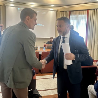 Attivato il tavolo di monitoraggio sull’autotrasporto: Piana “Dedicato alla gestione dei rimborsi degli extracosti dovuti ai cantieri sui tratti autostradali gestiti da Aspi” Attivato il tavolo di monitoraggio sull’autotrasporto: Piana “Dedicato alla gestione dei rimborsi degli extracosti dovuti ai cantieri sui tratti autostradali gestiti da Aspi”