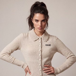 Non solo comfort: il cardigan entra nel guardaroba più ricercato