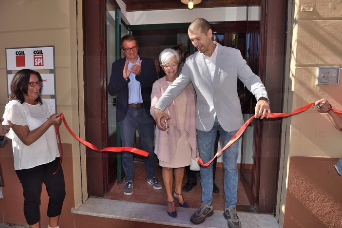 Sanremo: inaugurata questa mattina la 'nuova' Camera del Lavoro della Cgil in via Pallavicino (Foto) Sanremo: inaugurata questa mattina la 'nuova' Camera del Lavoro della Cgil in via Pallavicino (Foto)