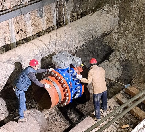 Terminati con successo stanotte i lavori di Rivieracqua: alle 6 l'acqua è tornata dai rubinetti della provincia (Foto) Terminati con successo stanotte i lavori di Rivieracqua: alle 6 l'acqua è tornata dai rubinetti della provincia (Foto)