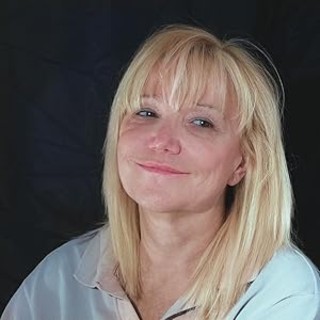 La scrittrice Lilli Luini ospite dei 'Tea con l'Autore' a San Bartolomeo al mare