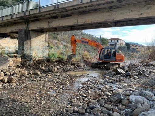 San Bartolomeo al Mare: iniziati i lavori del ponte in Borgata Richieri, tra 7 mesi sarà pronto (Foto)
