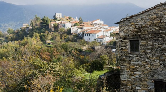 Lucinasco: il Comune vieta il campeggio di Pasquetta per colpa dei soliti incivili Lucinasco: il Comune vieta il campeggio di Pasquetta per colpa dei soliti incivili