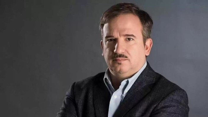 Il giornalista Luca Telese conduce a Cervo l'incontro con i finalisti del Premio Strega 2024