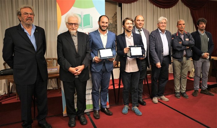 Moncalieri: “La Famija Moncalereisa” venerdì scorso ha ospitato la premiazione della XXIII° edizione di Libri da Gustare 2020 Moncalieri: “La Famija Moncalereisa” venerdì scorso ha ospitato la premiazione della XXIII° edizione di Libri da Gustare 2020