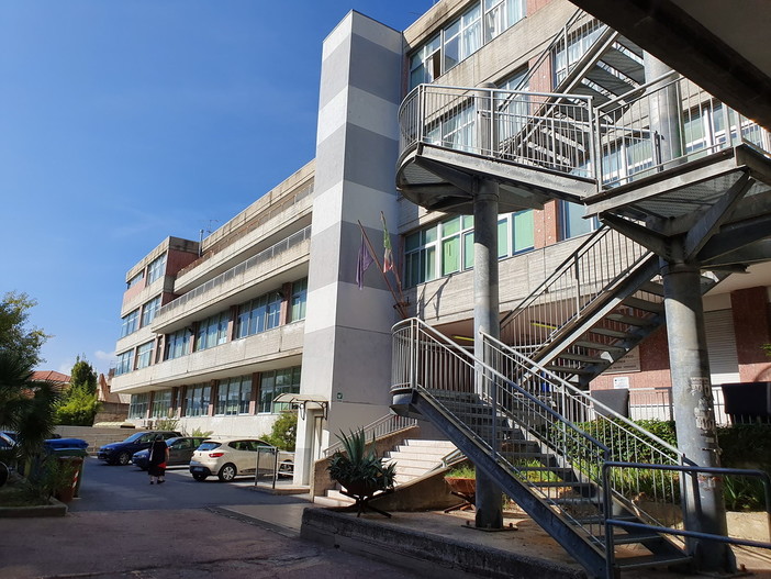 Imperia, definiti gli incarichi dei dirigenti scolastici per il nuovo anno