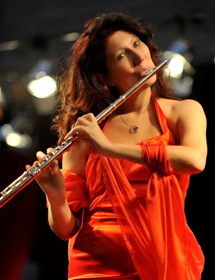La flautista Luisa Sello al teatro dell'Opera del Casinò