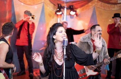 Concerto della cantante Lidiya Koycheva & Balkan Orkestra in Piazza Torre Santa Maria a San Lorenzo al Mare Concerto della cantante Lidiya Koycheva & Balkan Orkestra in Piazza Torre Santa Maria a San Lorenzo al Mare