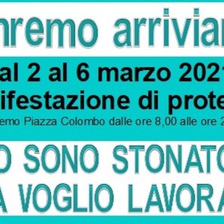 Sanremo: fieristi travestiti da zombie, la protesta nella settimana del Festival